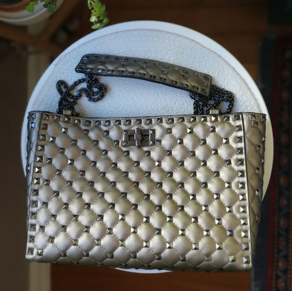 NWOT INZI Studded Quilted Shoulder bag
